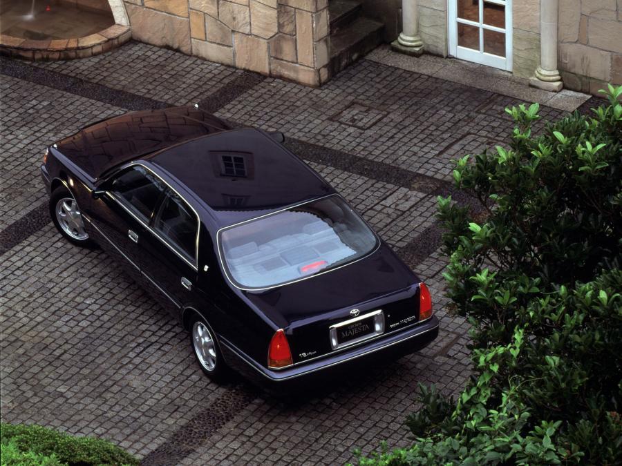  Toyota Crown Majesta 1995 года  (фото 8 из 25)